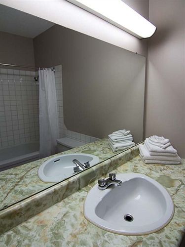 Motel Princesse Saguenay Exterior foto